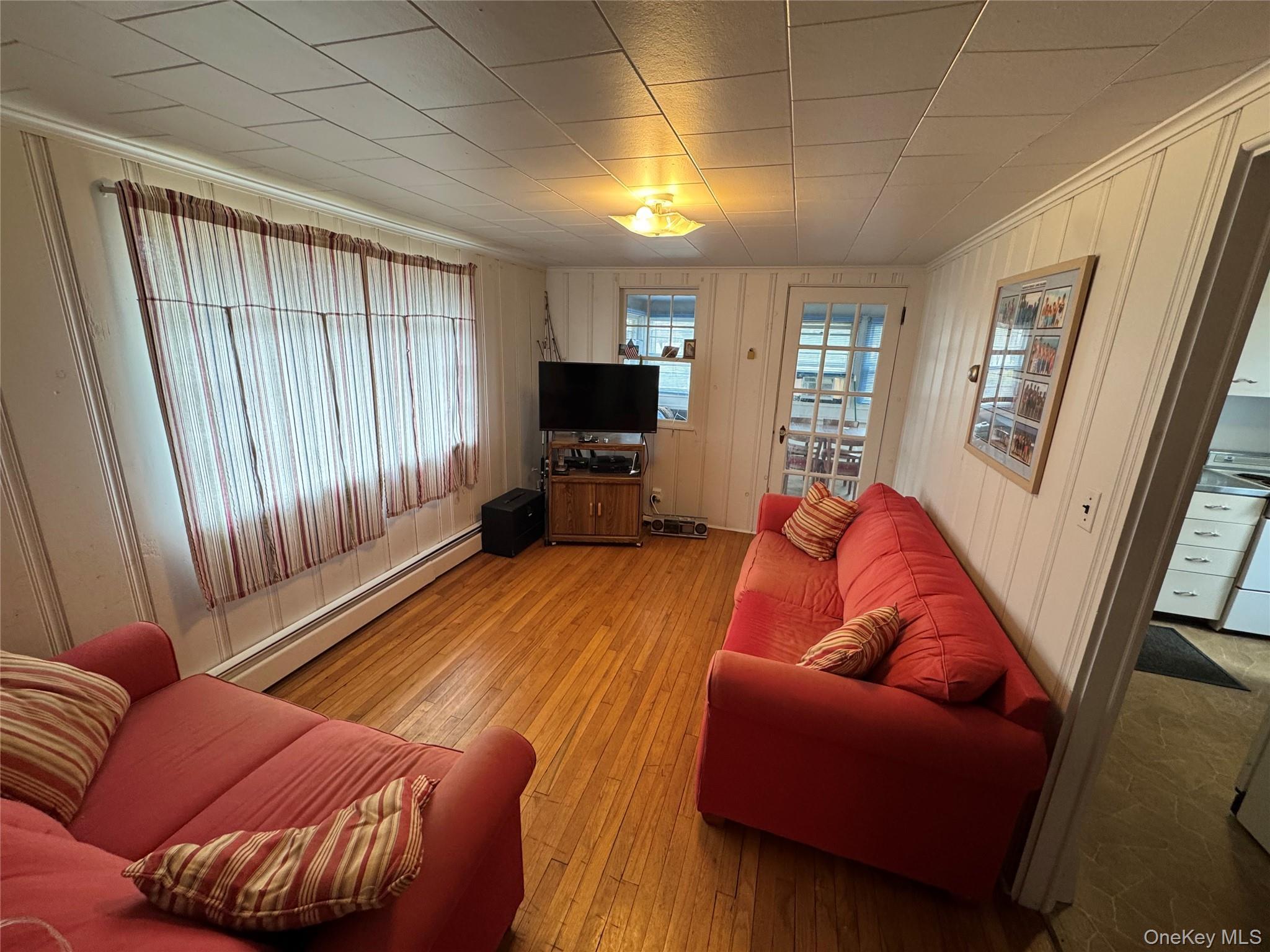 Single Family Cedar  Suffolk County, NY 11764, MLS-975753-5