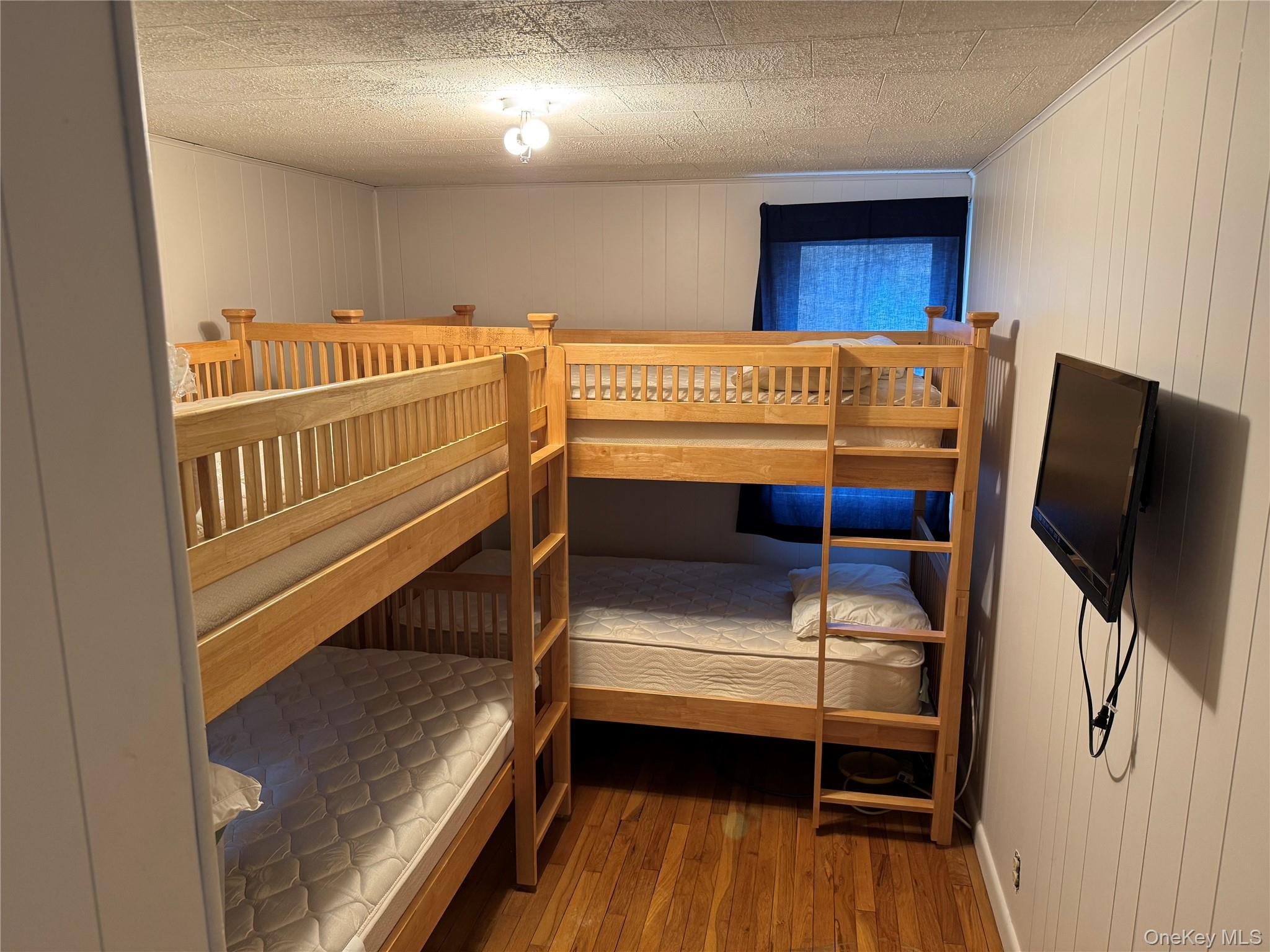 Single Family Cedar  Suffolk County, NY 11764, MLS-975753-8