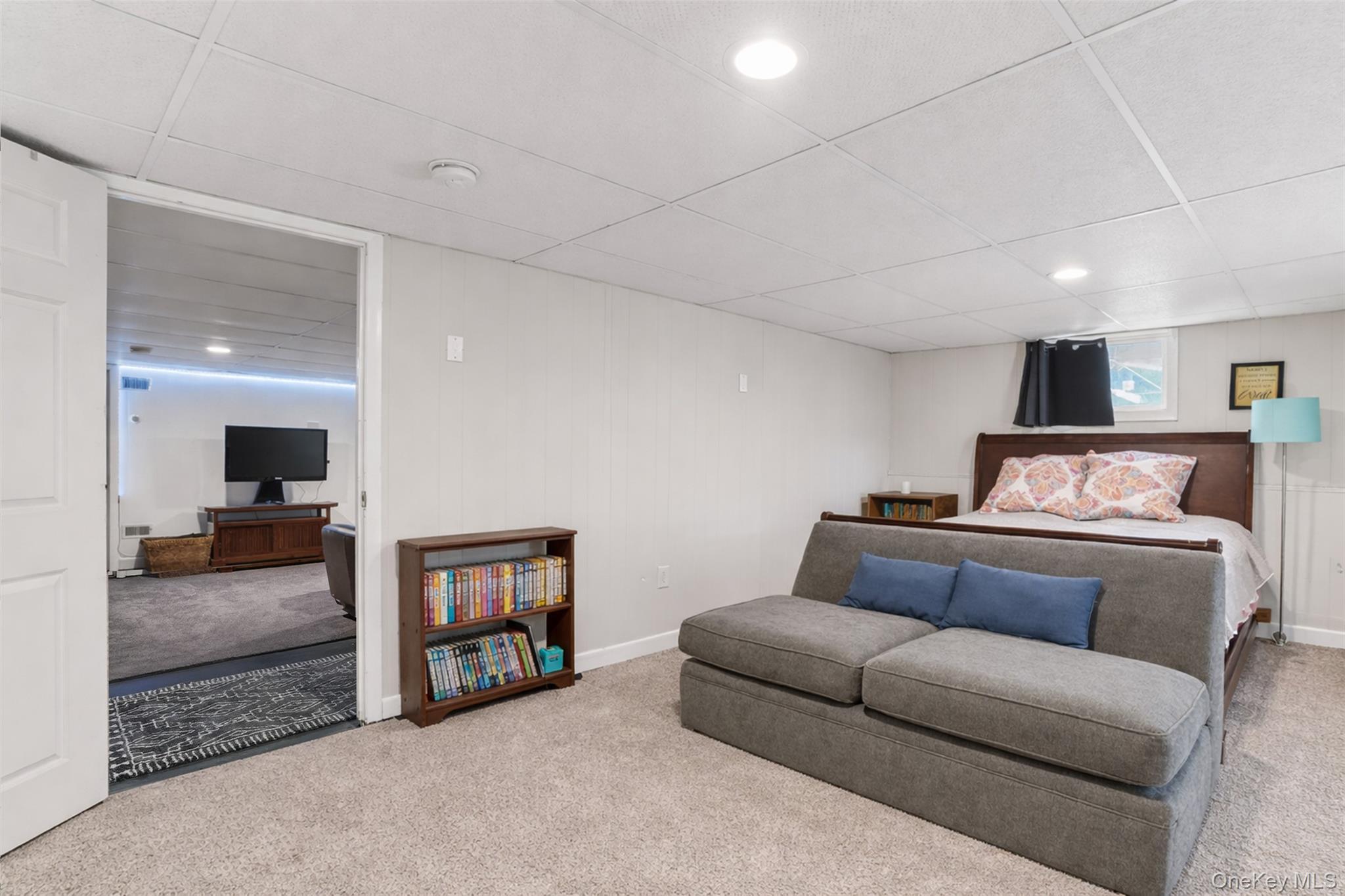 Single Family Closs  Dutchess County, NY 12572, MLS-975760-16