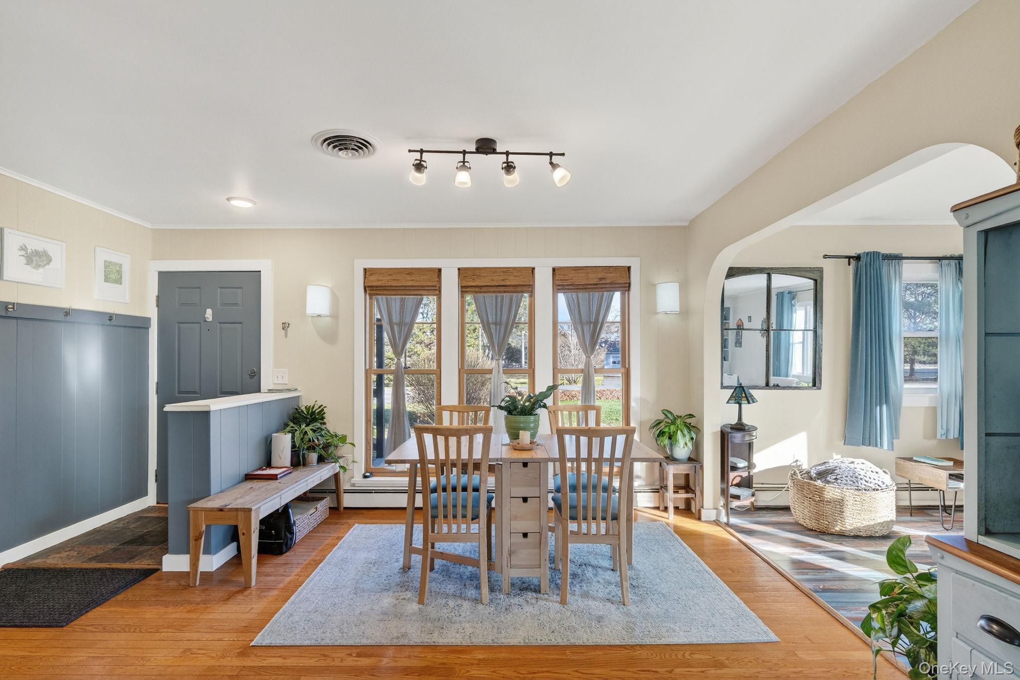 Single Family Closs  Dutchess County, NY 12572, MLS-975760-6