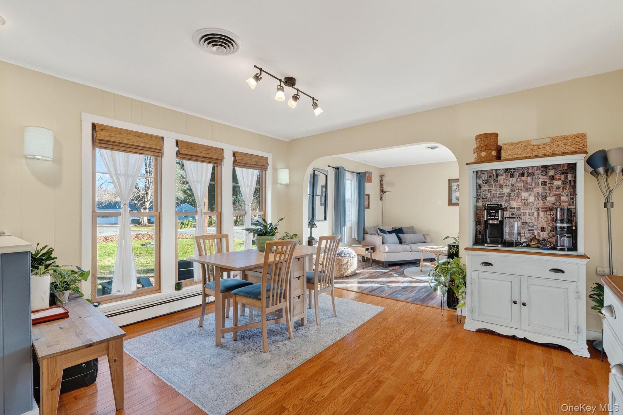 Single Family Closs  Dutchess County, NY 12572, MLS-975760-7