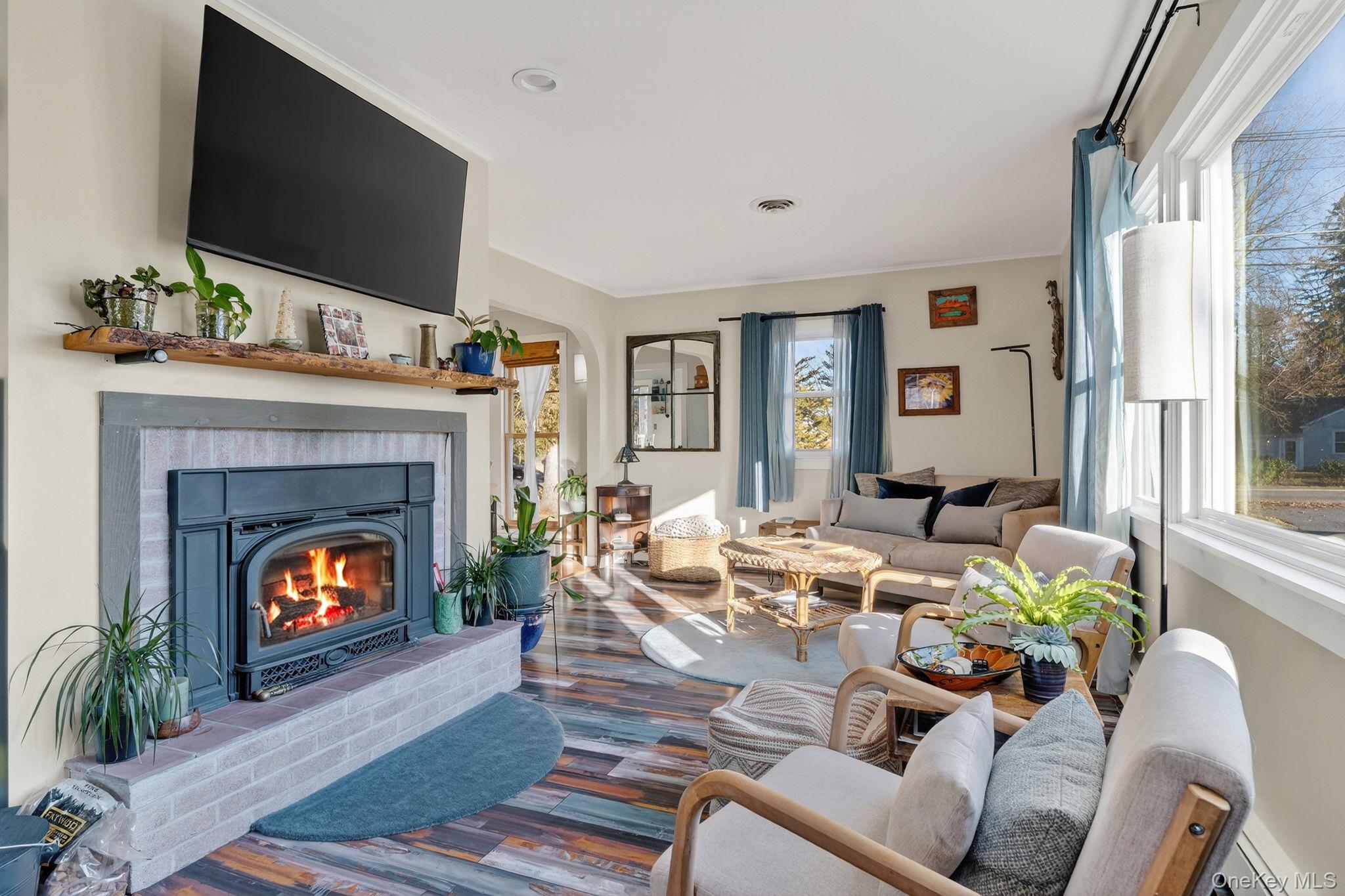 Single Family Closs  Dutchess County, NY 12572, MLS-975760-9