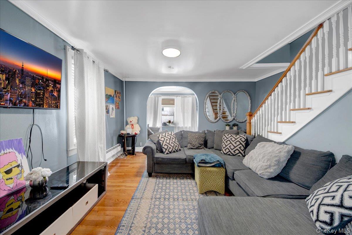 Single Family Boyd  Bronx, NY 10466, MLS-975773-3