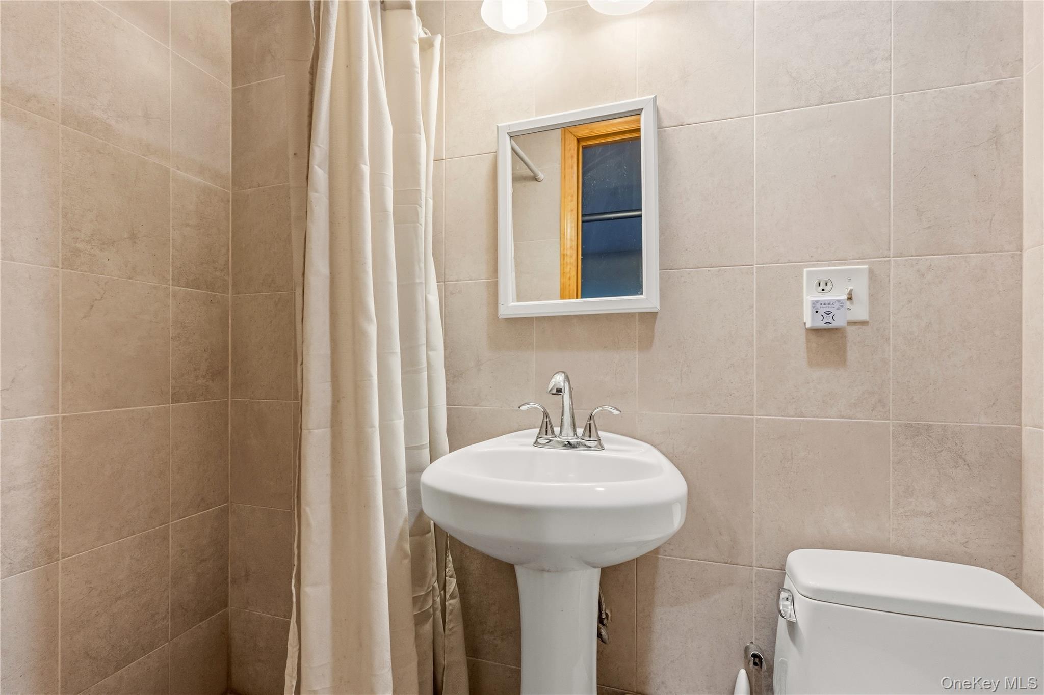 Single Family Hubbard Brooklyn, NY 11235, MLS-975775-22