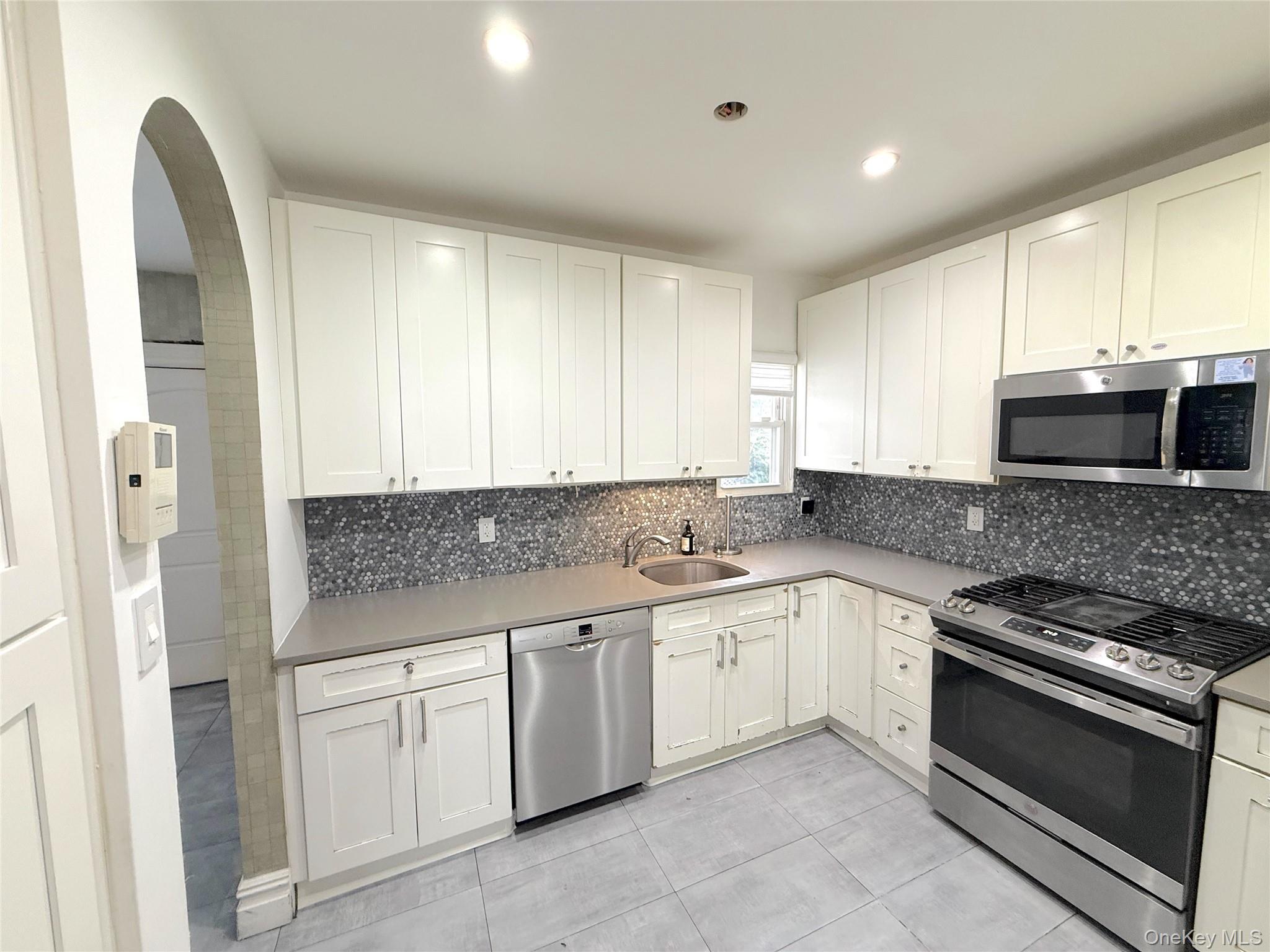 Single Family Homecrest  Brooklyn, NY 11229, MLS-975777-8