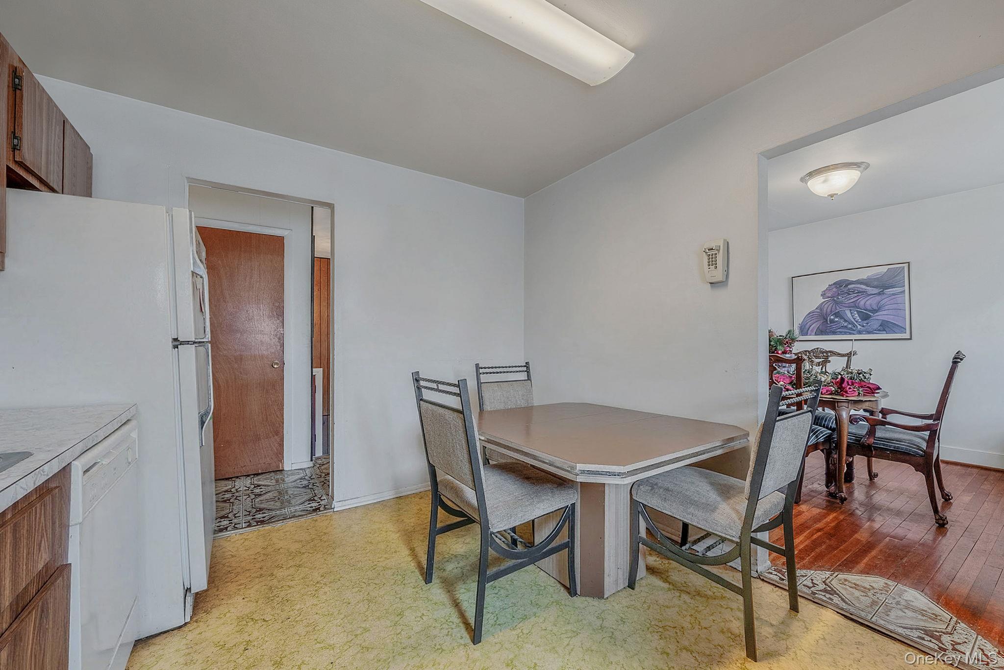 Single Family Centerwood  Suffolk County, NY 11704, MLS-975783-11