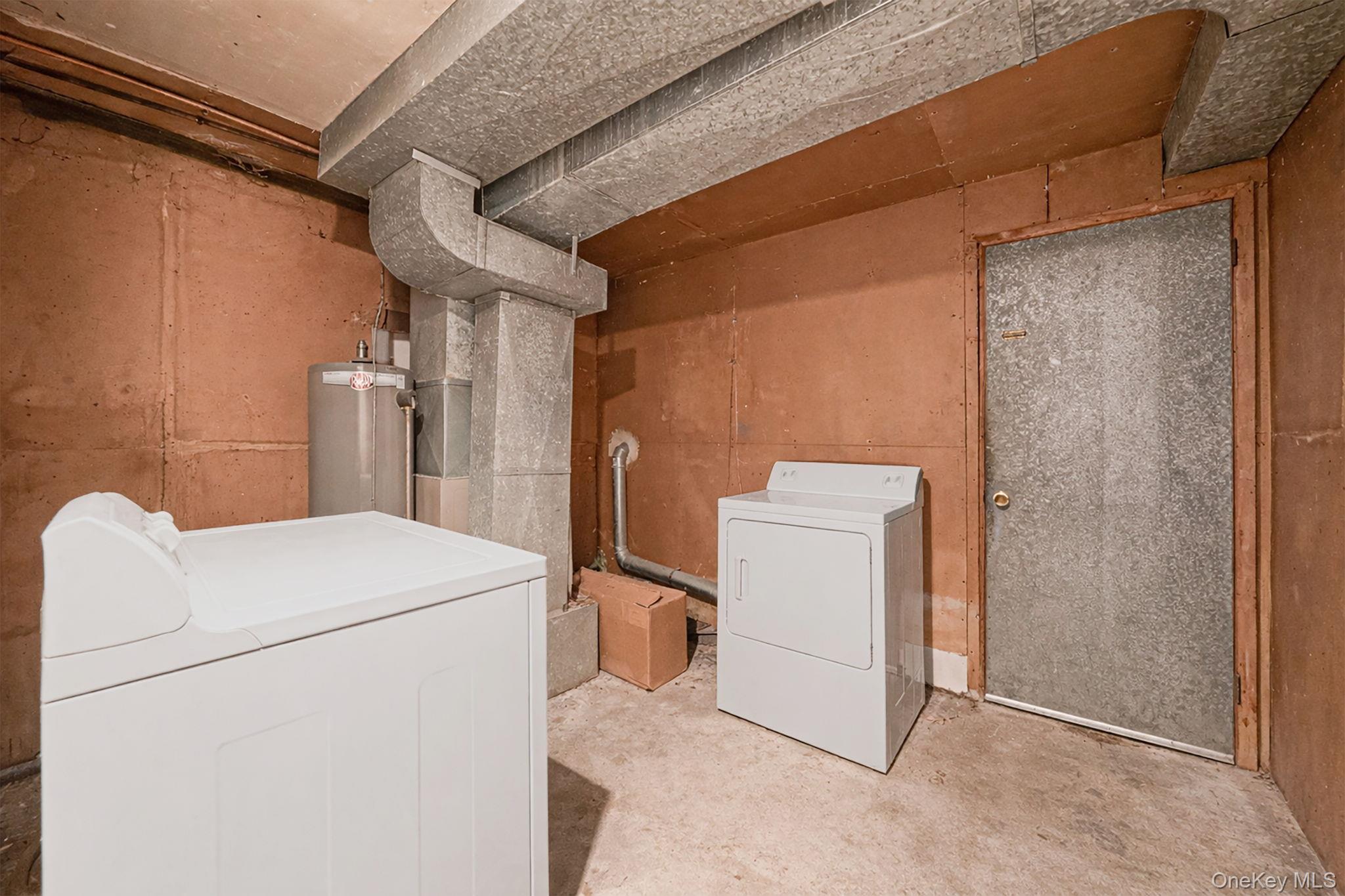 Single Family Centerwood  Suffolk County, NY 11704, MLS-975783-23