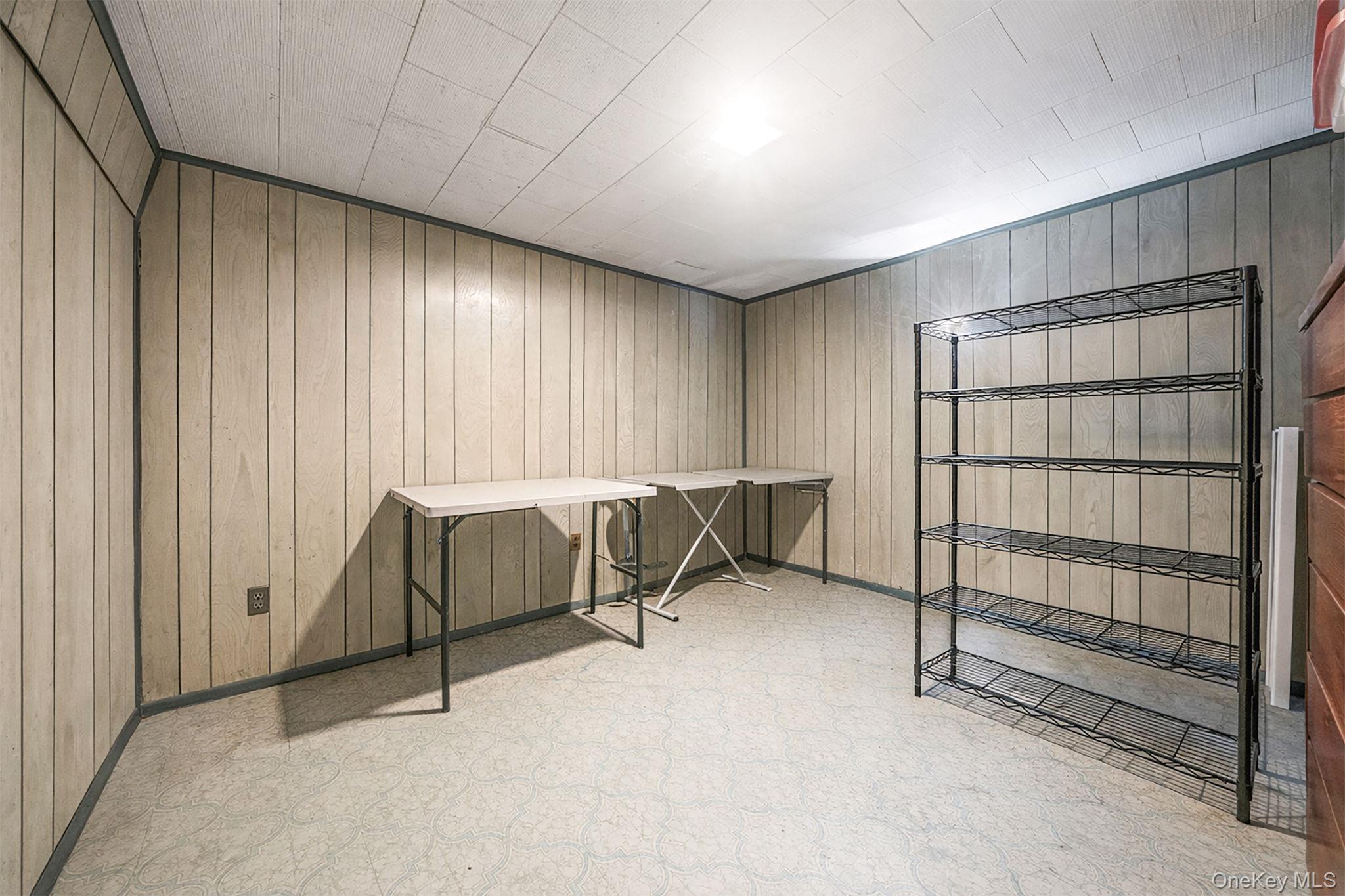 Single Family Centerwood  Suffolk County, NY 11704, MLS-975783-25