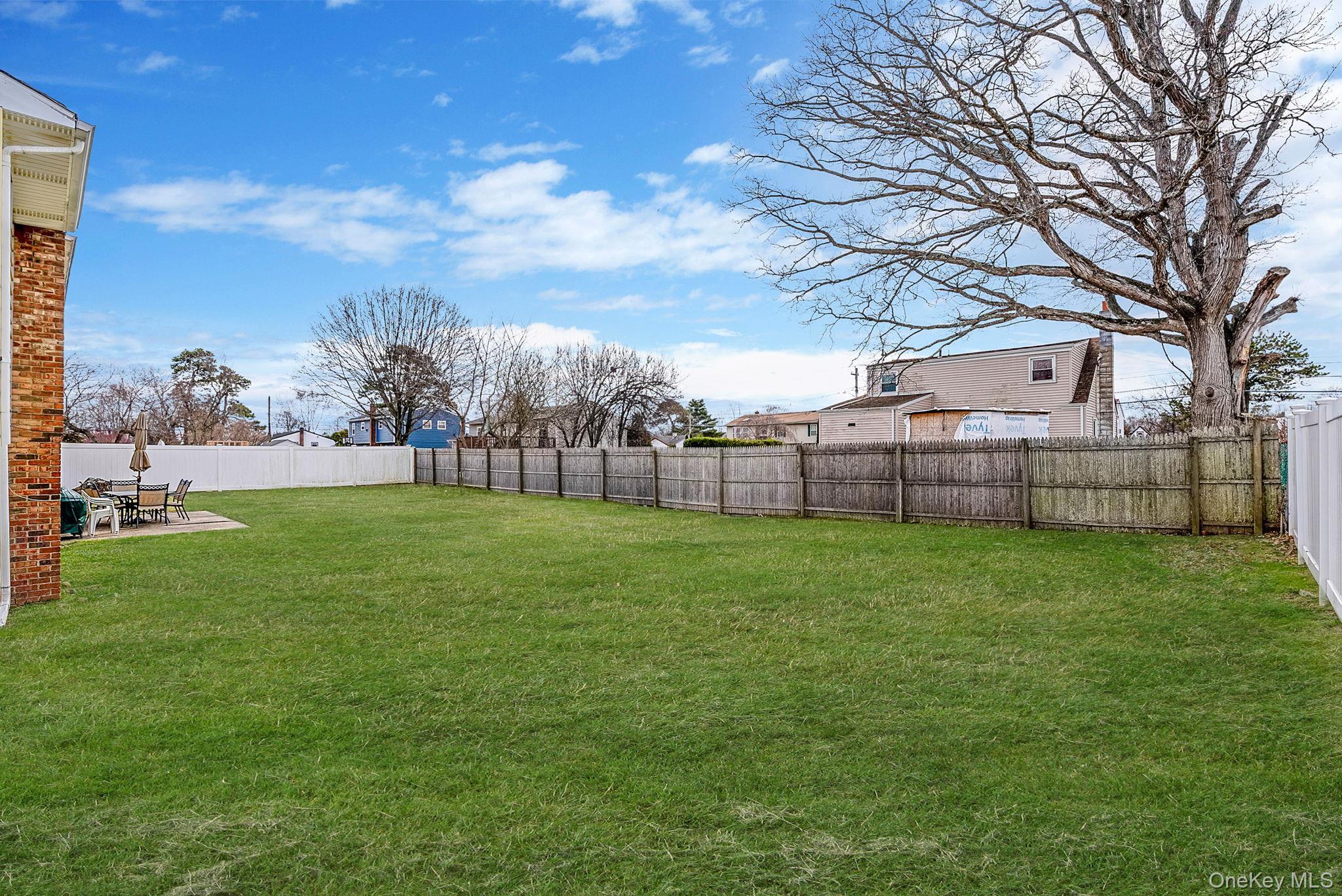 Single Family Centerwood  Suffolk County, NY 11704, MLS-975783-26