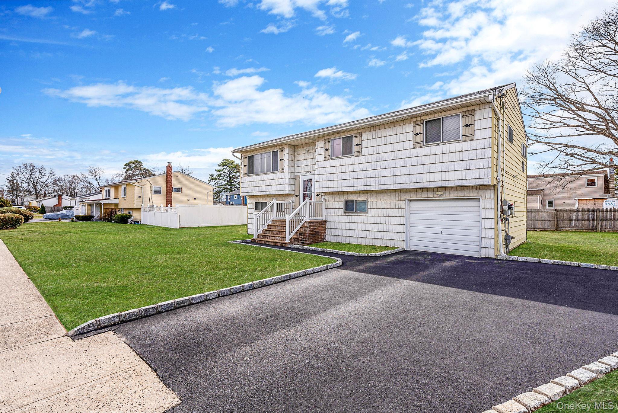 Single Family Centerwood  Suffolk County, NY 11704, MLS-975783-3