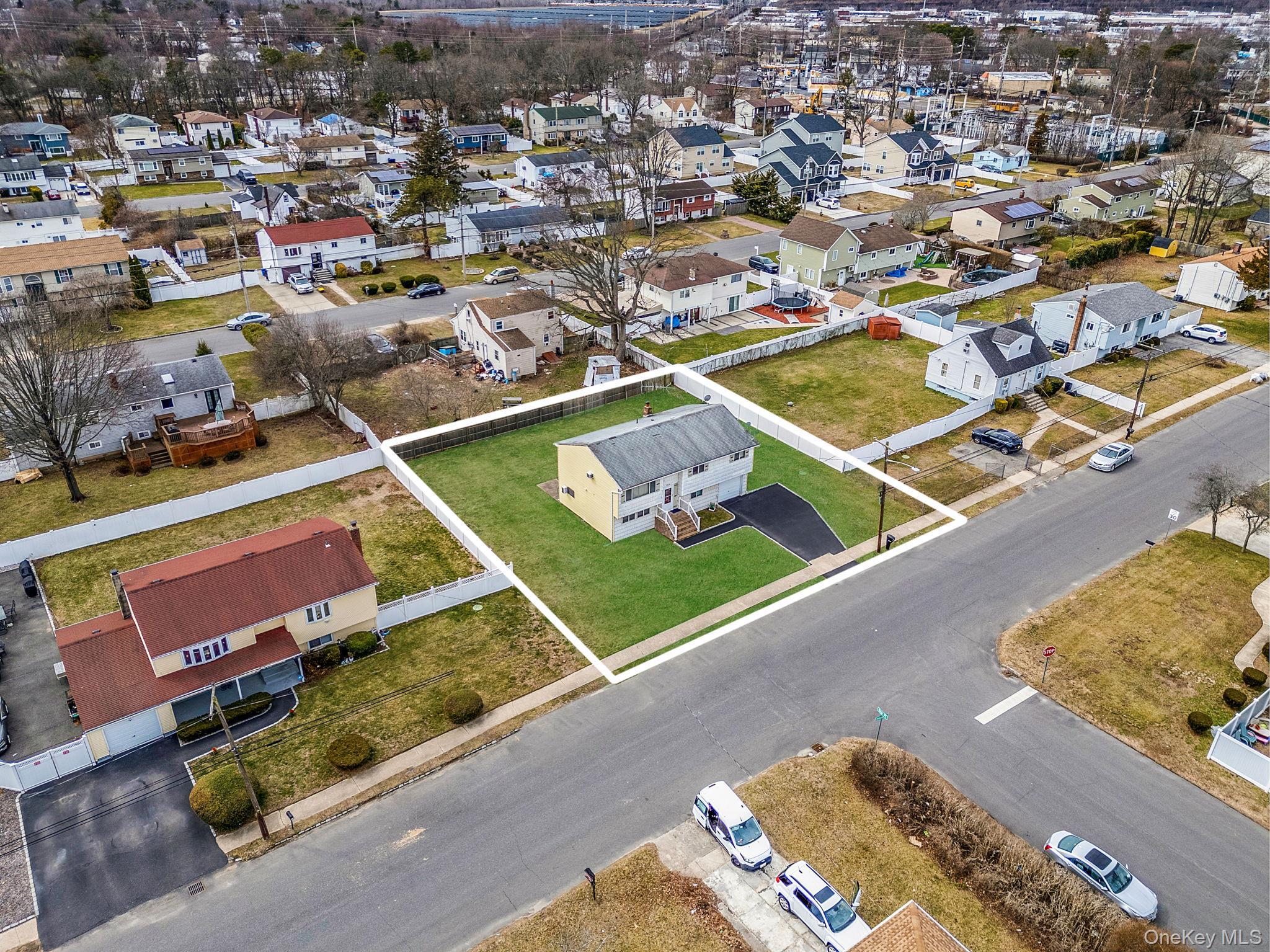 Single Family Centerwood  Suffolk County, NY 11704, MLS-975783-30