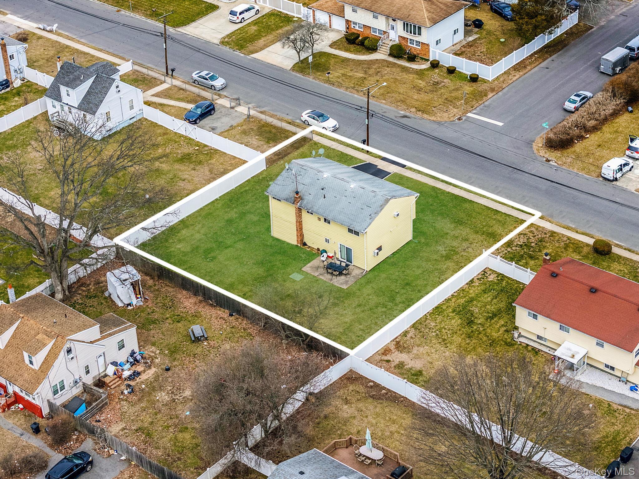 Single Family Centerwood  Suffolk County, NY 11704, MLS-975783-32