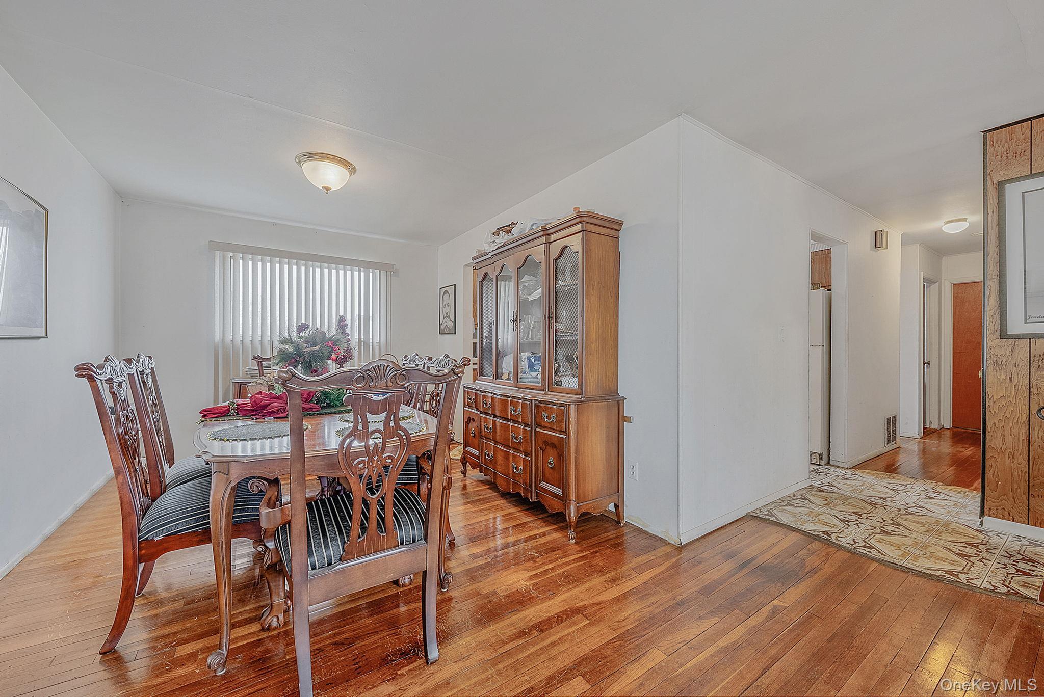 Single Family Centerwood  Suffolk County, NY 11704, MLS-975783-7