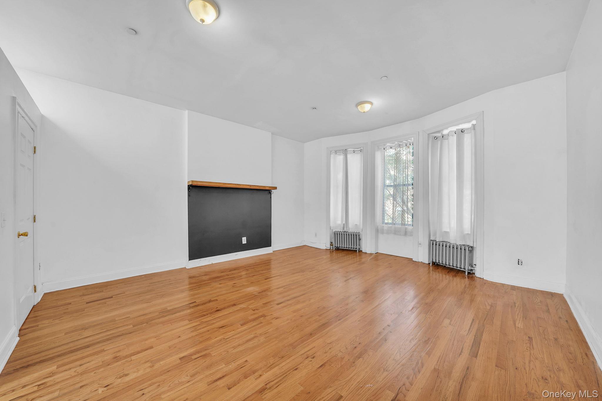 Single Family 137th  Manhattan, NY 10030, MLS-975793-16