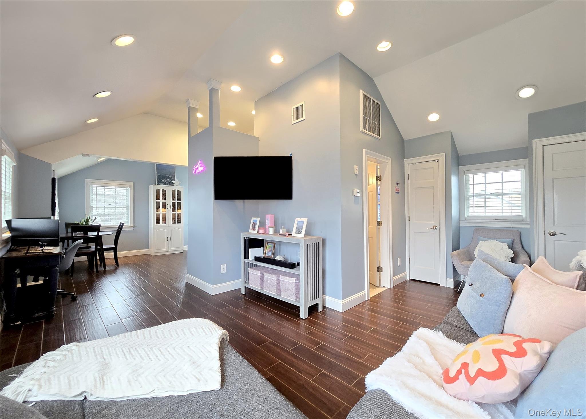 Single Family Kent  Suffolk County, NY 11701, MLS-975795-2