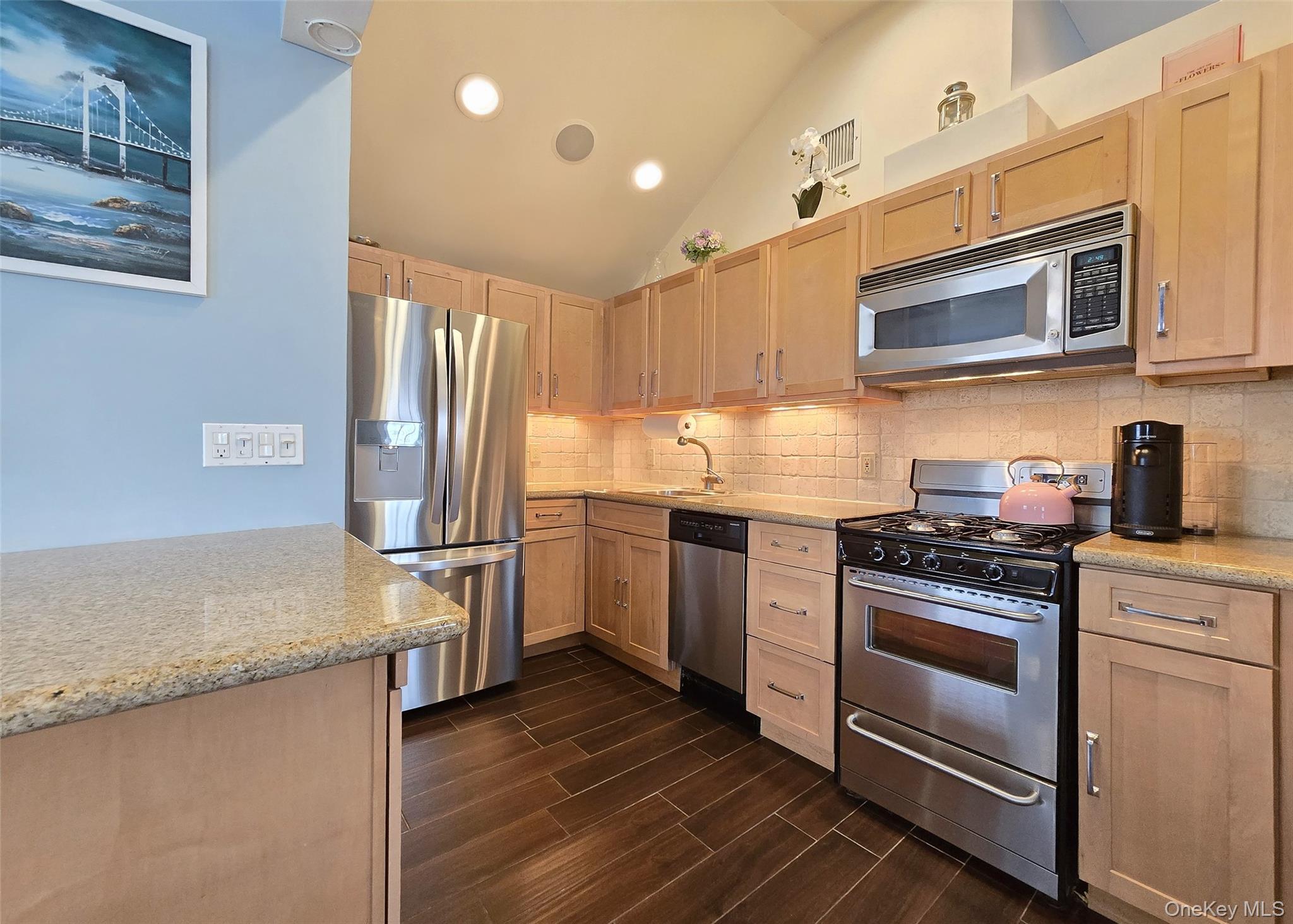 Single Family Kent  Suffolk County, NY 11701, MLS-975795-6