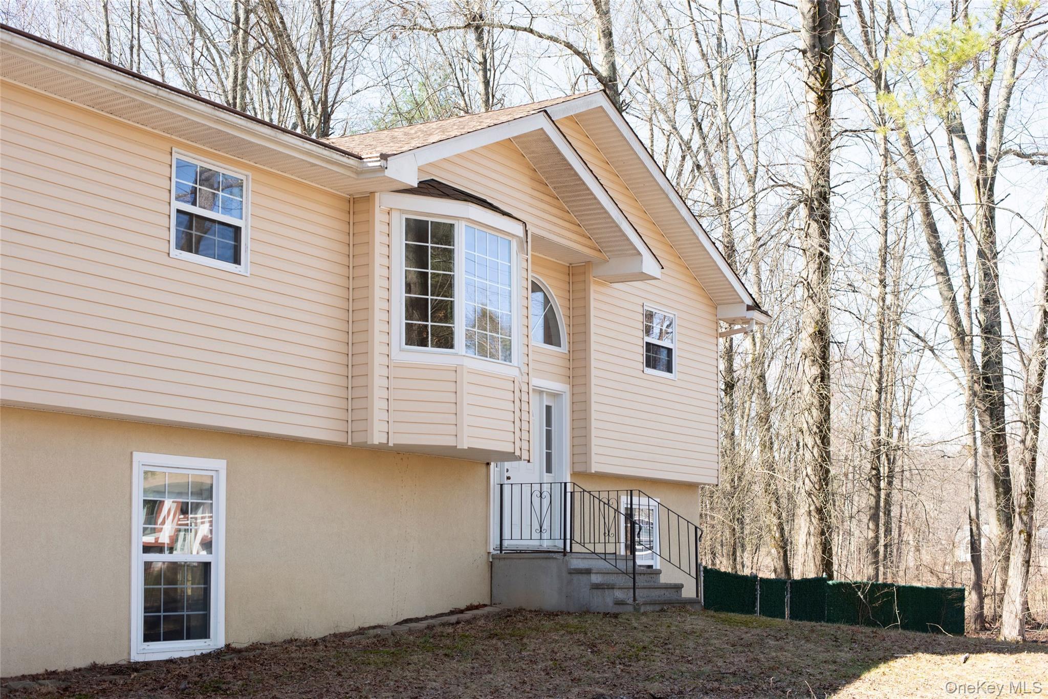 Single Family Rhinecliff  Dutchess County, NY 12572, MLS-975805-2