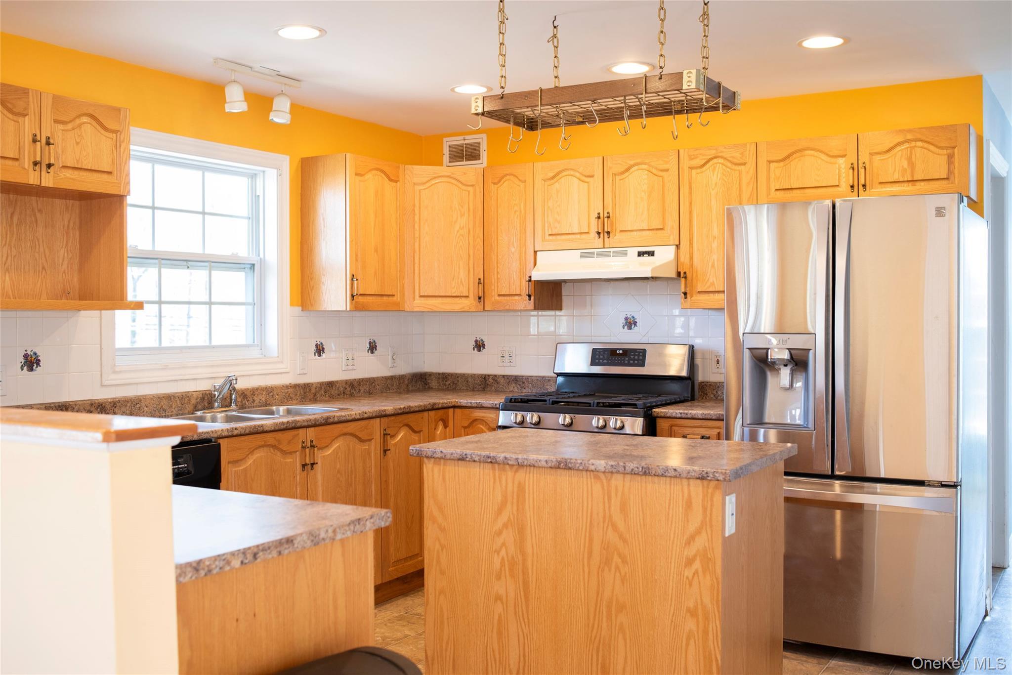 Single Family Rhinecliff  Dutchess County, NY 12572, MLS-975805-9