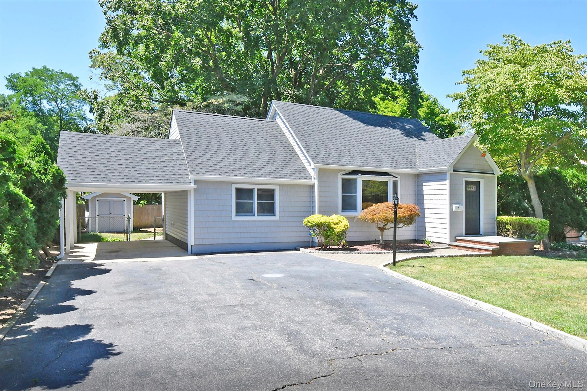 Single Family Koster  Suffolk County, NY 11746, MLS-975835-2