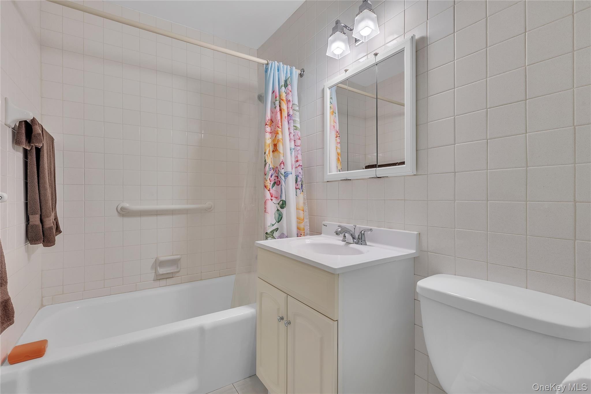 Coop Lakeview  Westchester County, NY 10566, MLS-975838-16