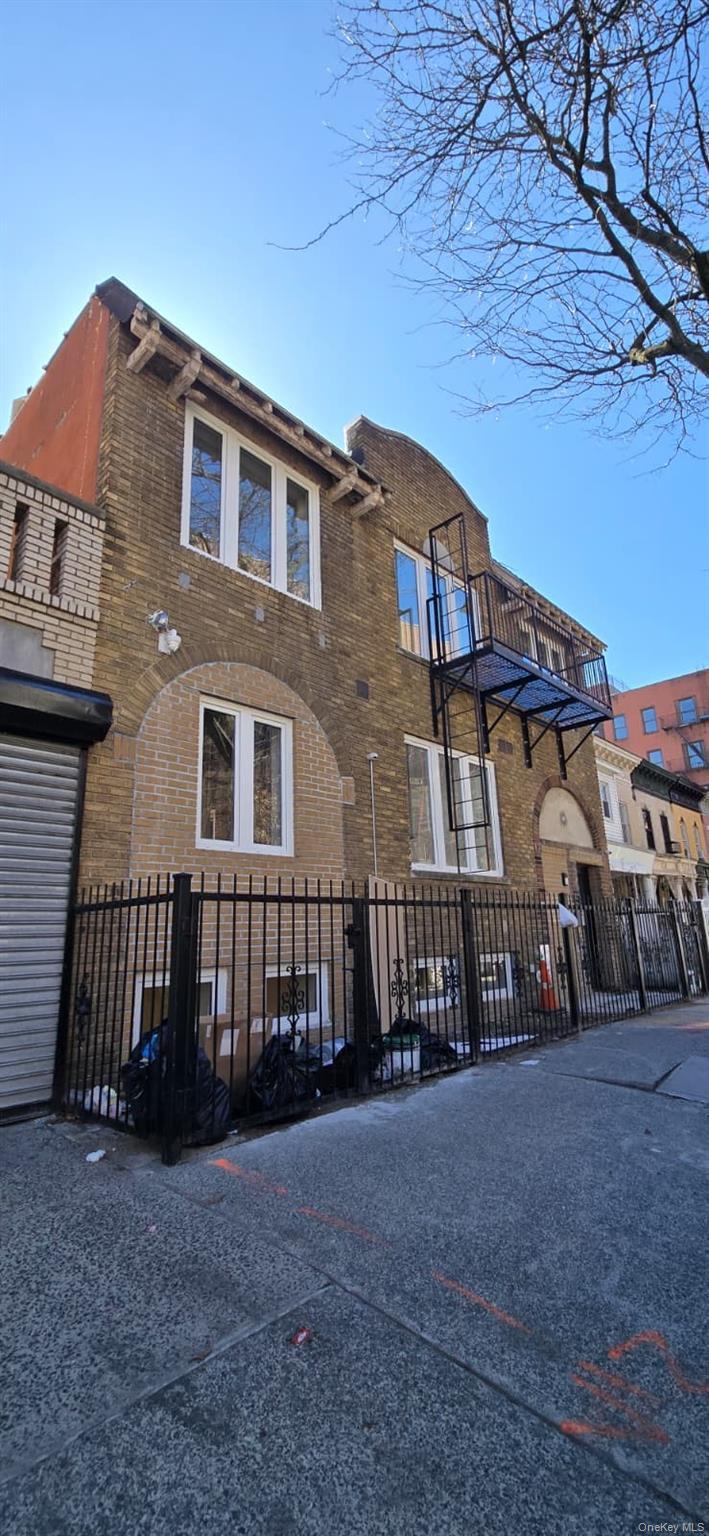 Single Family Davidson  Bronx, NY 10468, MLS-975845-2