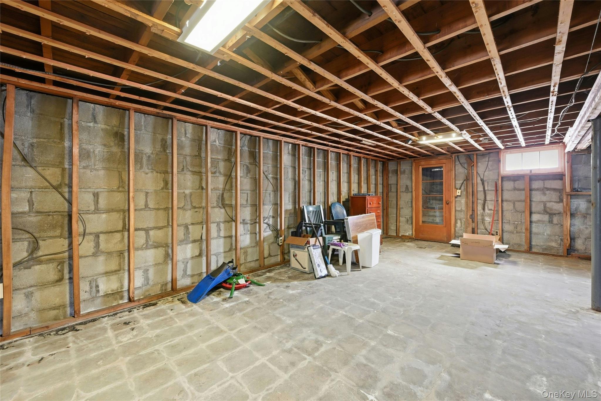 Single Family Fillmore  Suffolk County, NY 11721, MLS-975879-18