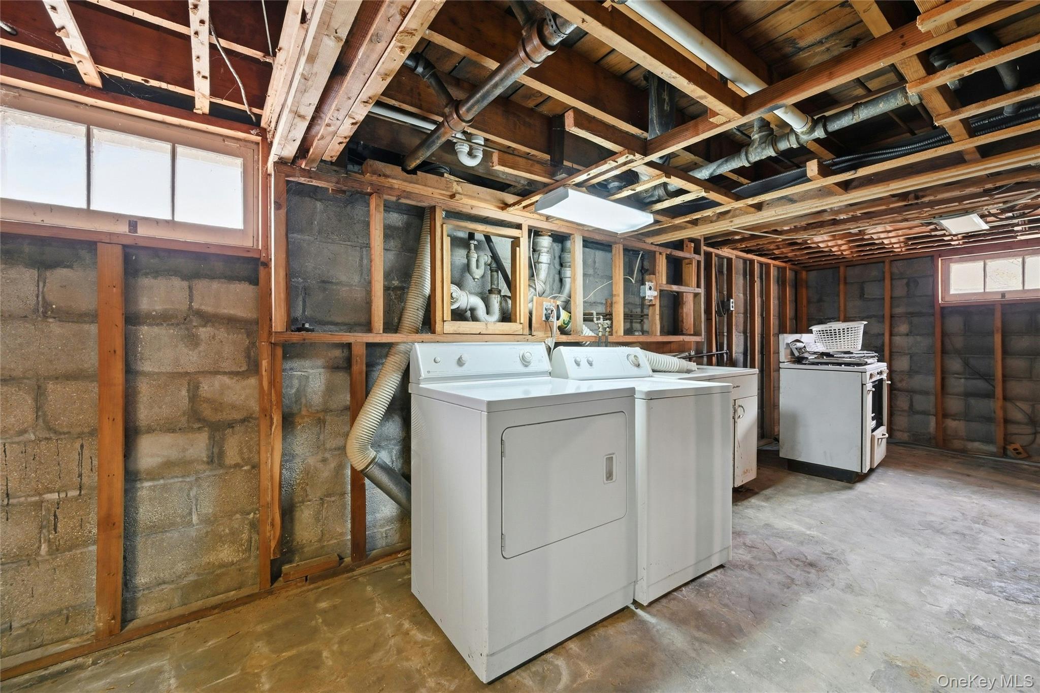 Single Family Fillmore  Suffolk County, NY 11721, MLS-975879-20