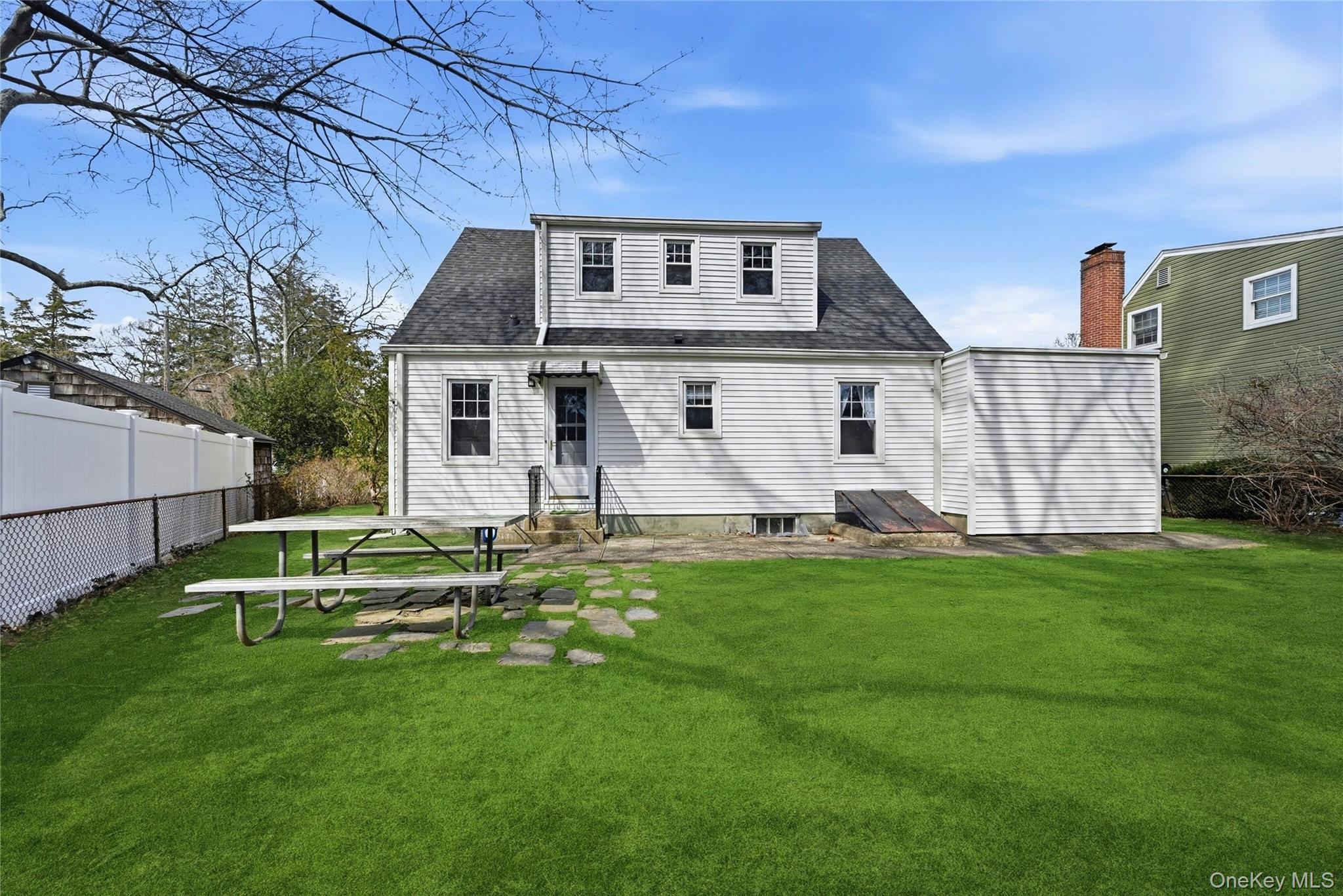 Single Family Fillmore  Suffolk County, NY 11721, MLS-975879-23