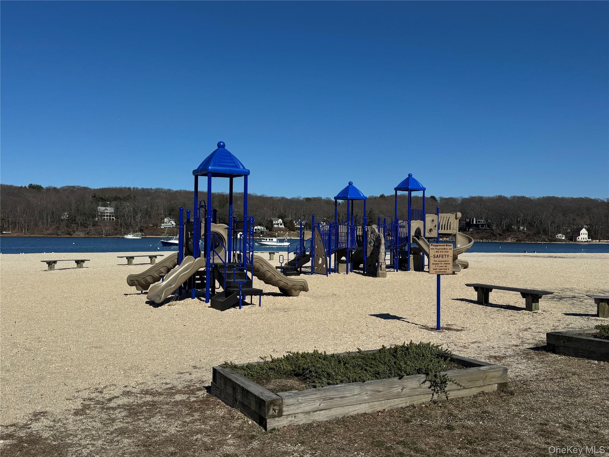 Single Family Fillmore  Suffolk County, NY 11721, MLS-975879-29
