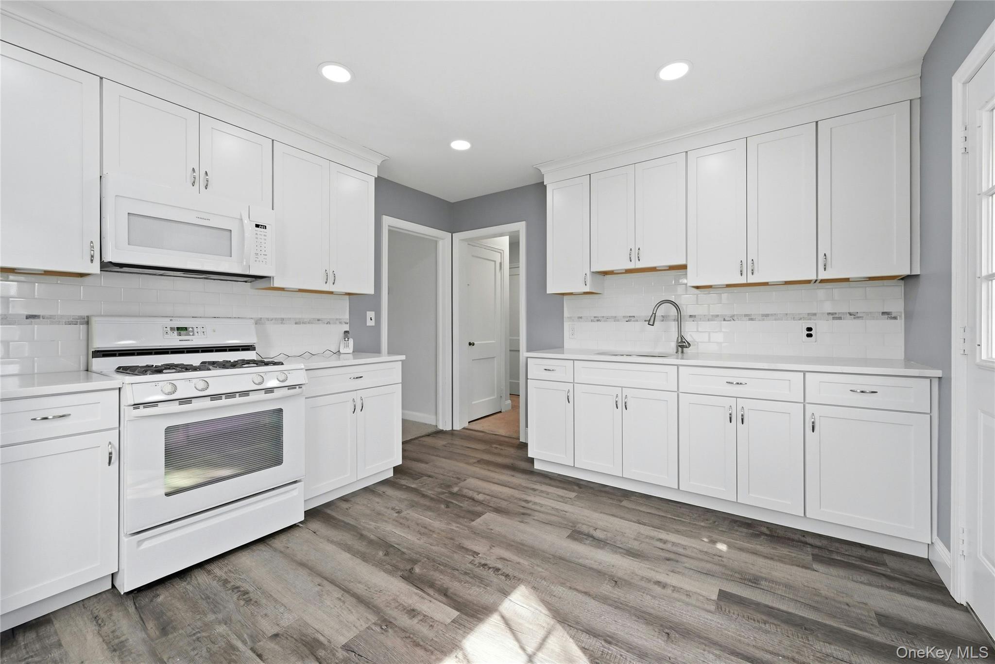 Single Family Fillmore  Suffolk County, NY 11721, MLS-975879-6