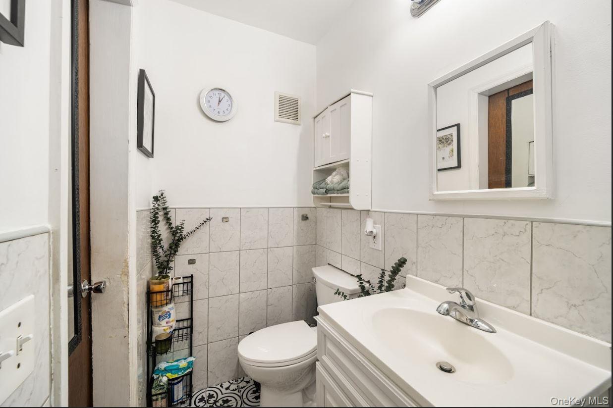 Single Family 69th  Queens, NY 11385, MLS-975886-15