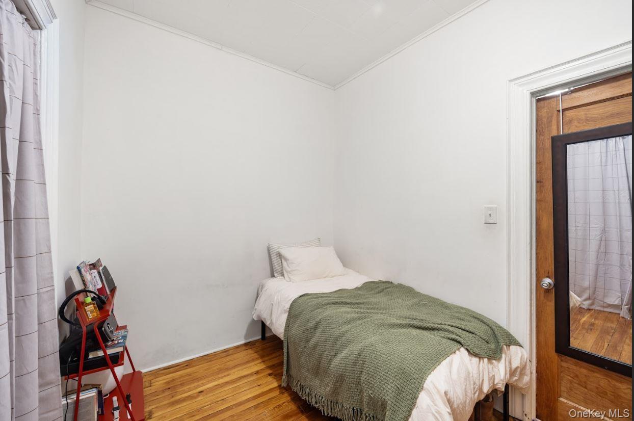 Single Family 69th  Queens, NY 11385, MLS-975886-26