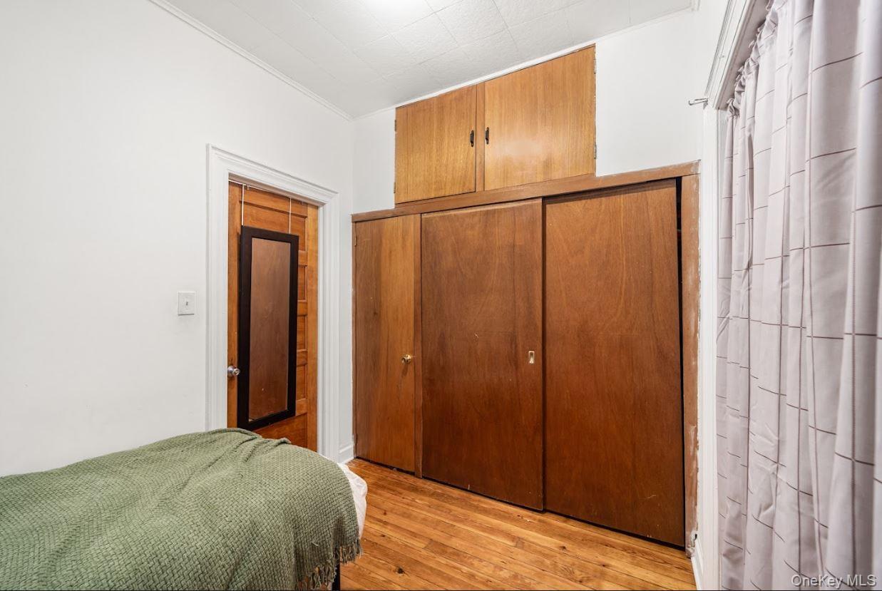 Single Family 69th  Queens, NY 11385, MLS-975886-27