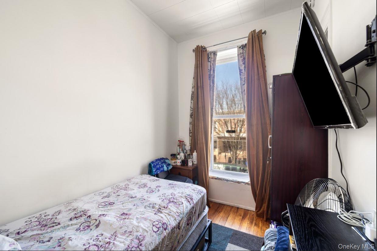 Single Family 69th  Queens, NY 11385, MLS-975886-28