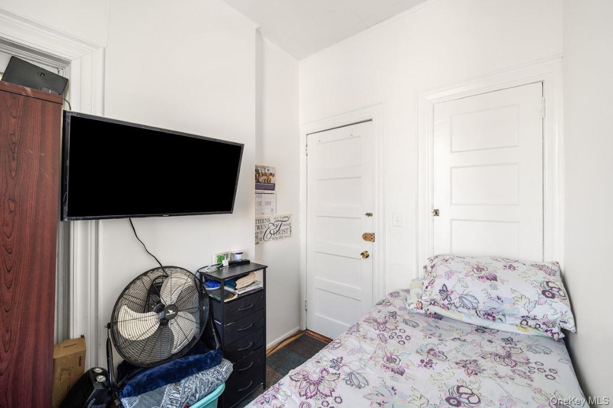 Single Family 69th  Queens, NY 11385, MLS-975886-29