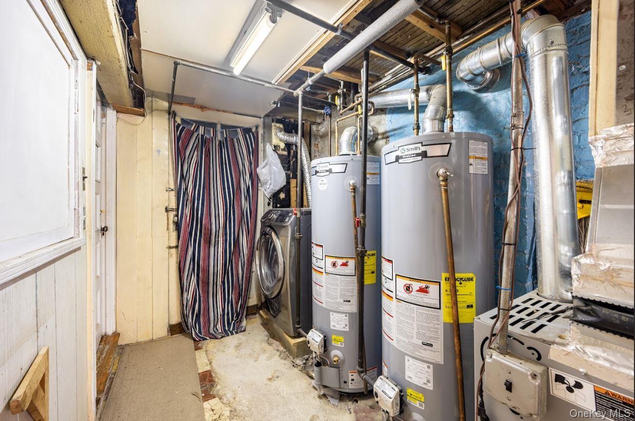 Single Family 69th  Queens, NY 11385, MLS-975886-32