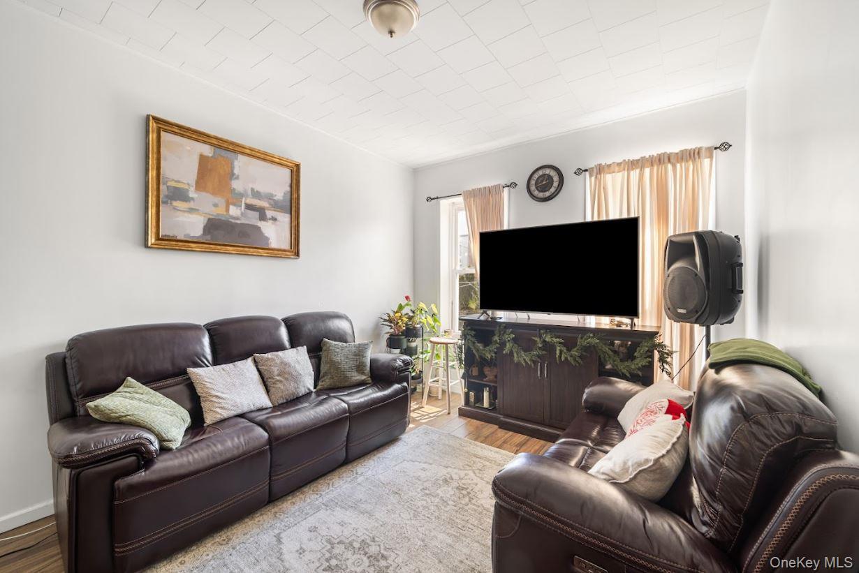 Single Family 69th  Queens, NY 11385, MLS-975886-9