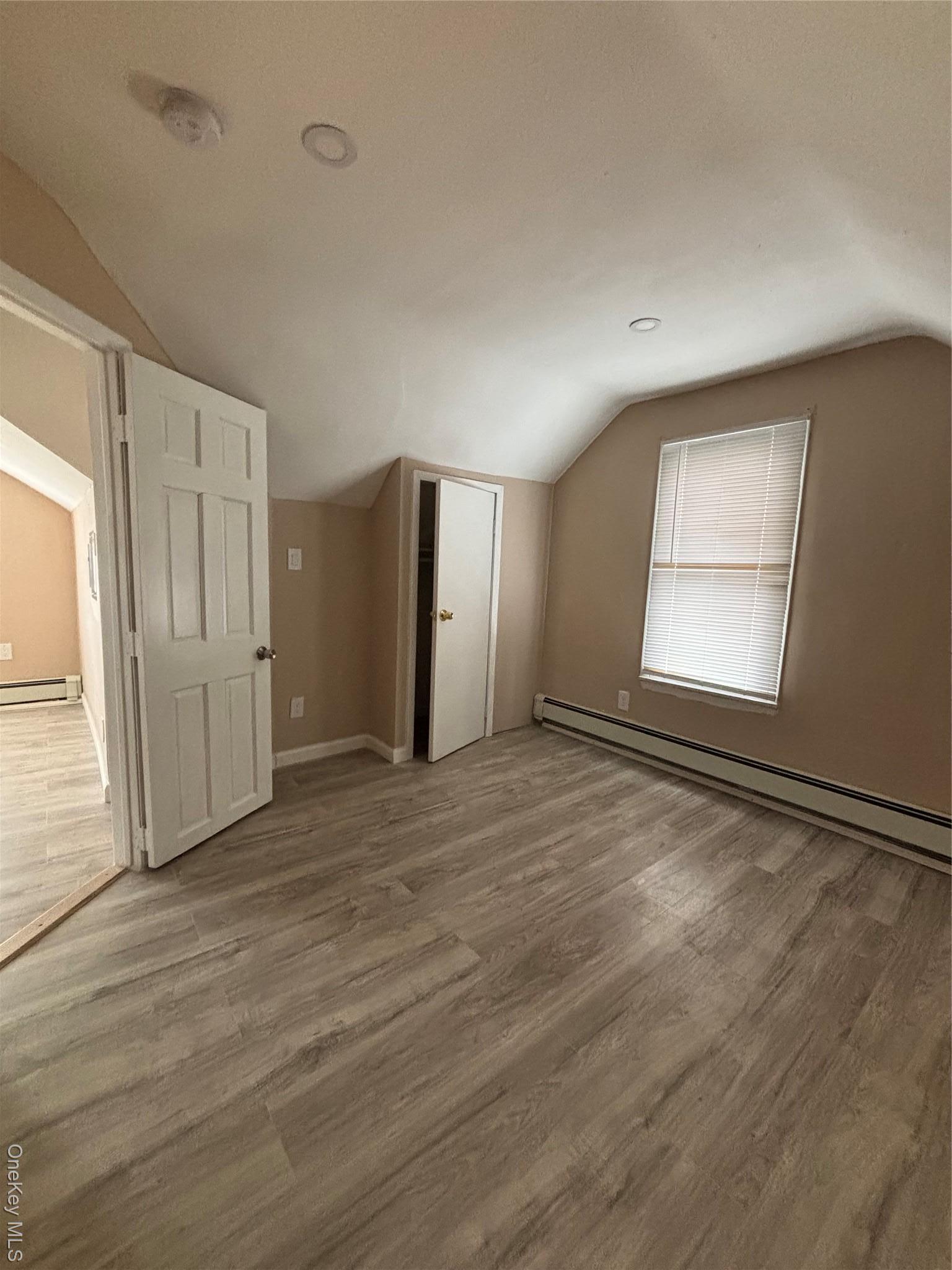 Single Family Roslyn  Suffolk County, NY 11752, MLS-975893-12