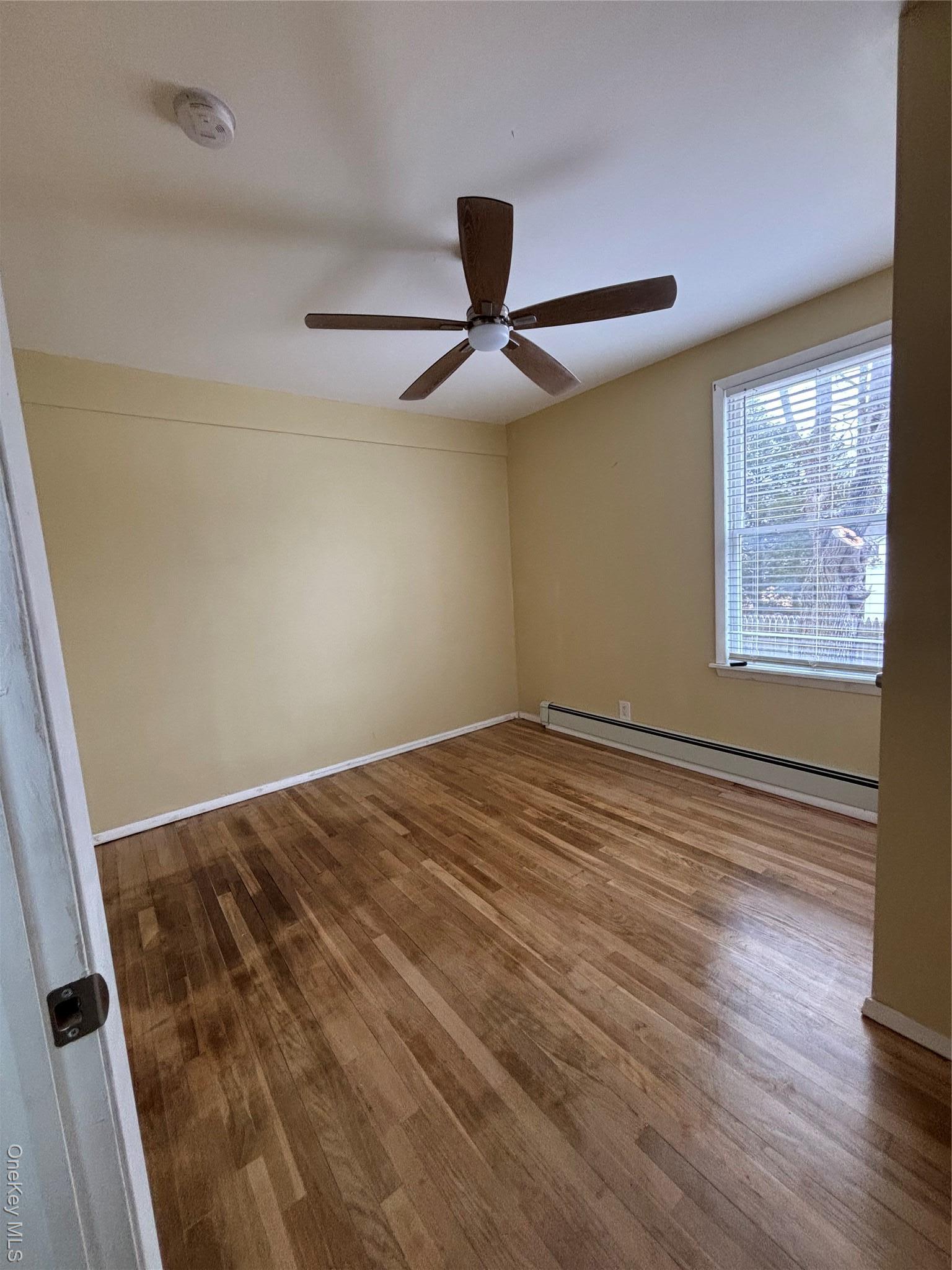 Single Family Roslyn  Suffolk County, NY 11752, MLS-975893-7