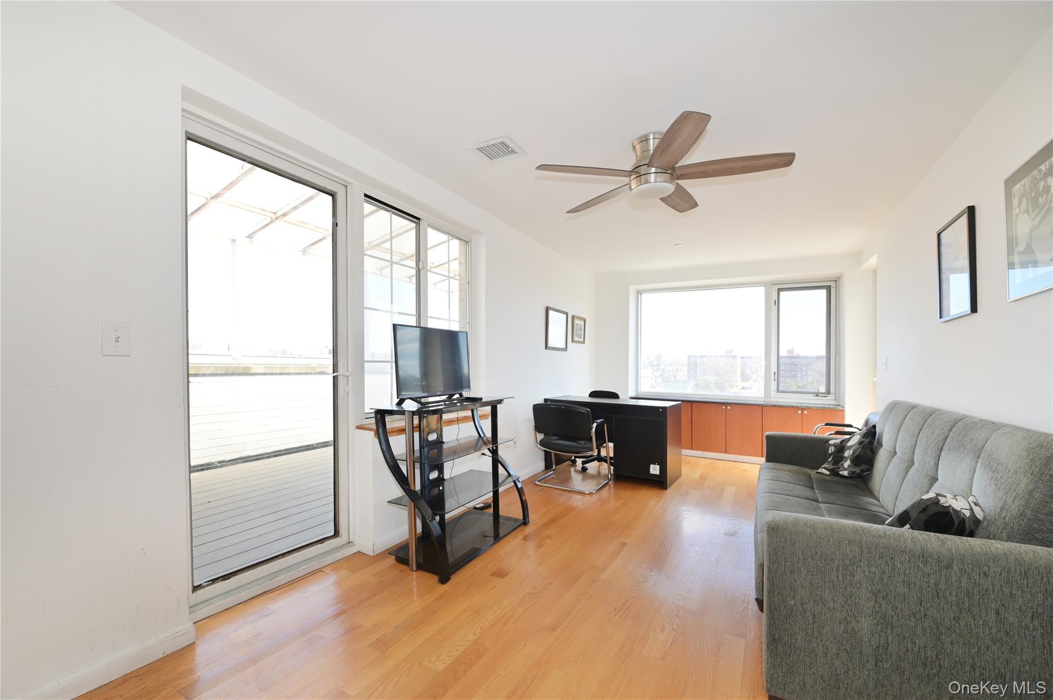 Condo Union  Queens, NY 11354, MLS-975900-12