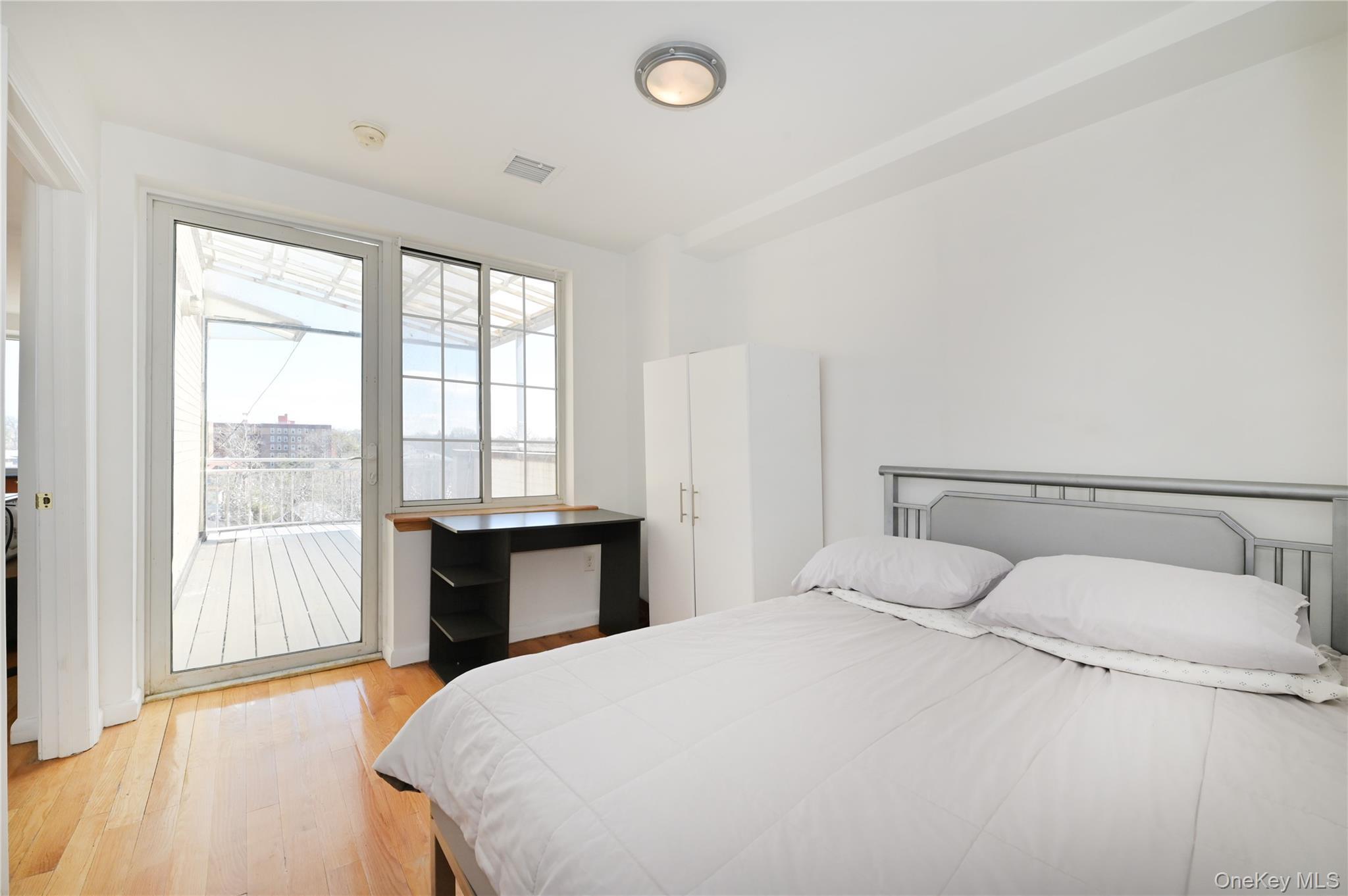 Condo Union  Queens, NY 11354, MLS-975900-15