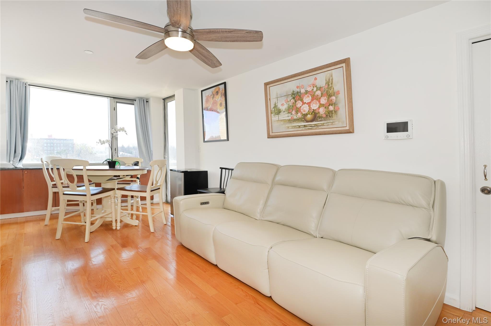 Condo Union  Queens, NY 11354, MLS-975900-2