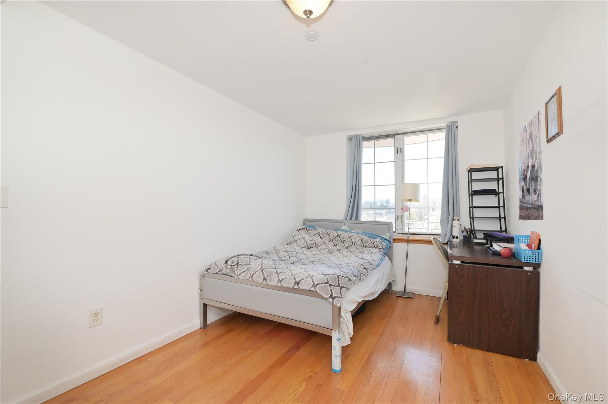 Condo Union  Queens, NY 11354, MLS-975900-7