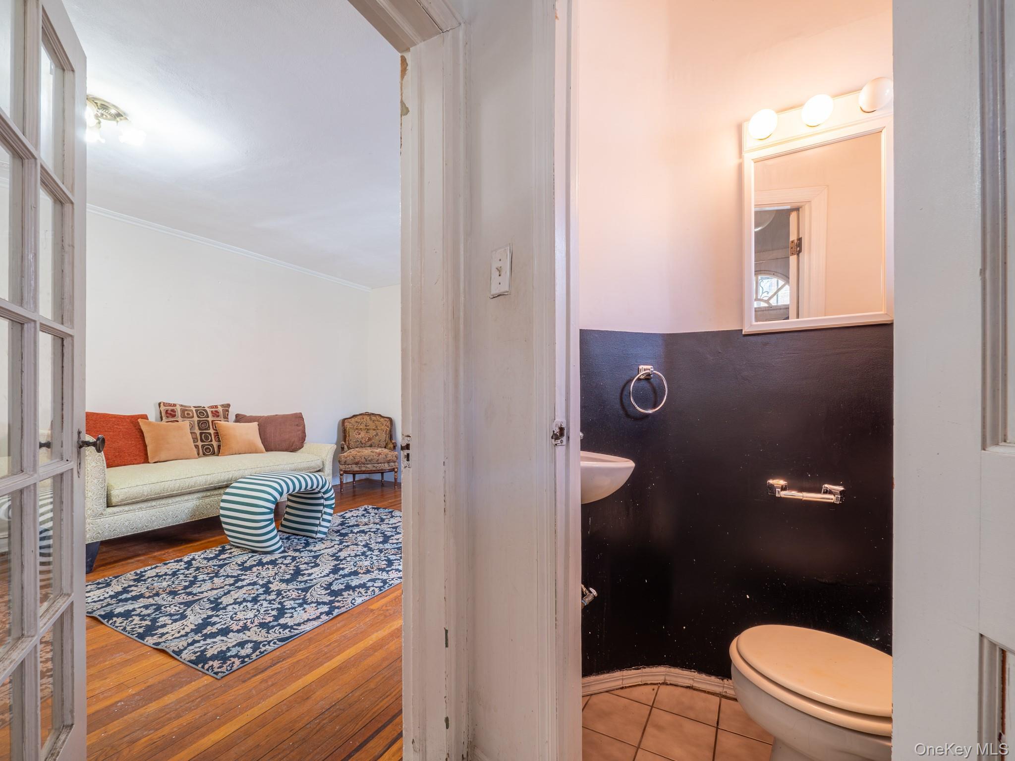 Single Family 67th Avenue  Queens, NY 11374, MLS-975919-10