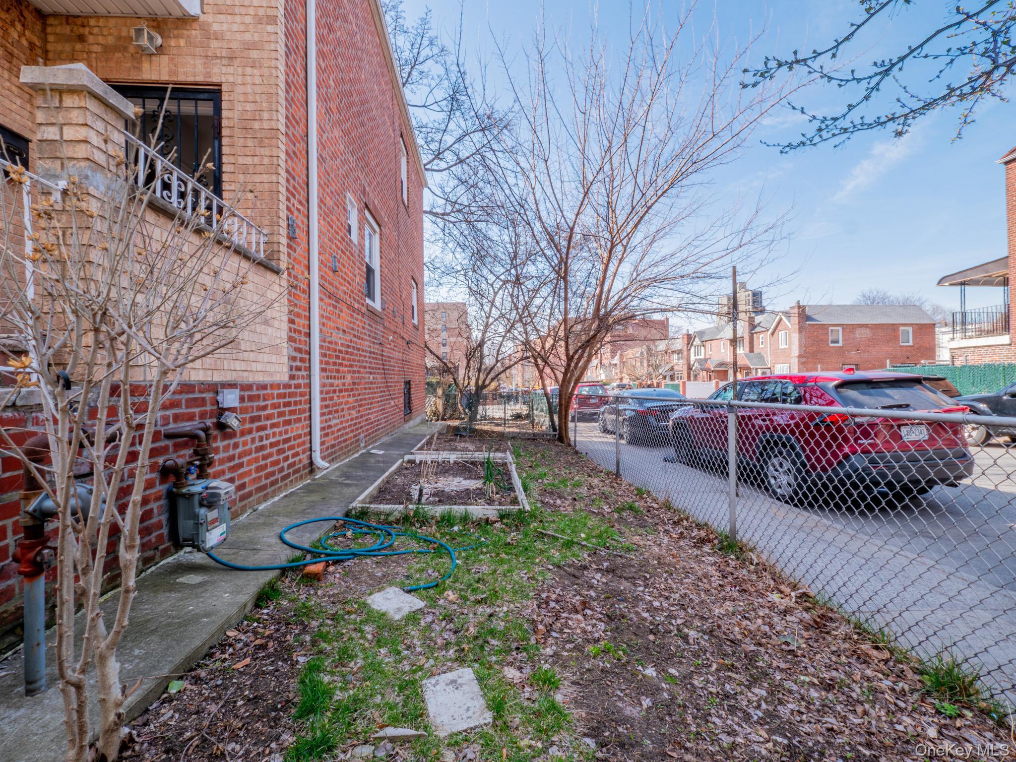 Single Family 67th Avenue  Queens, NY 11374, MLS-975919-30