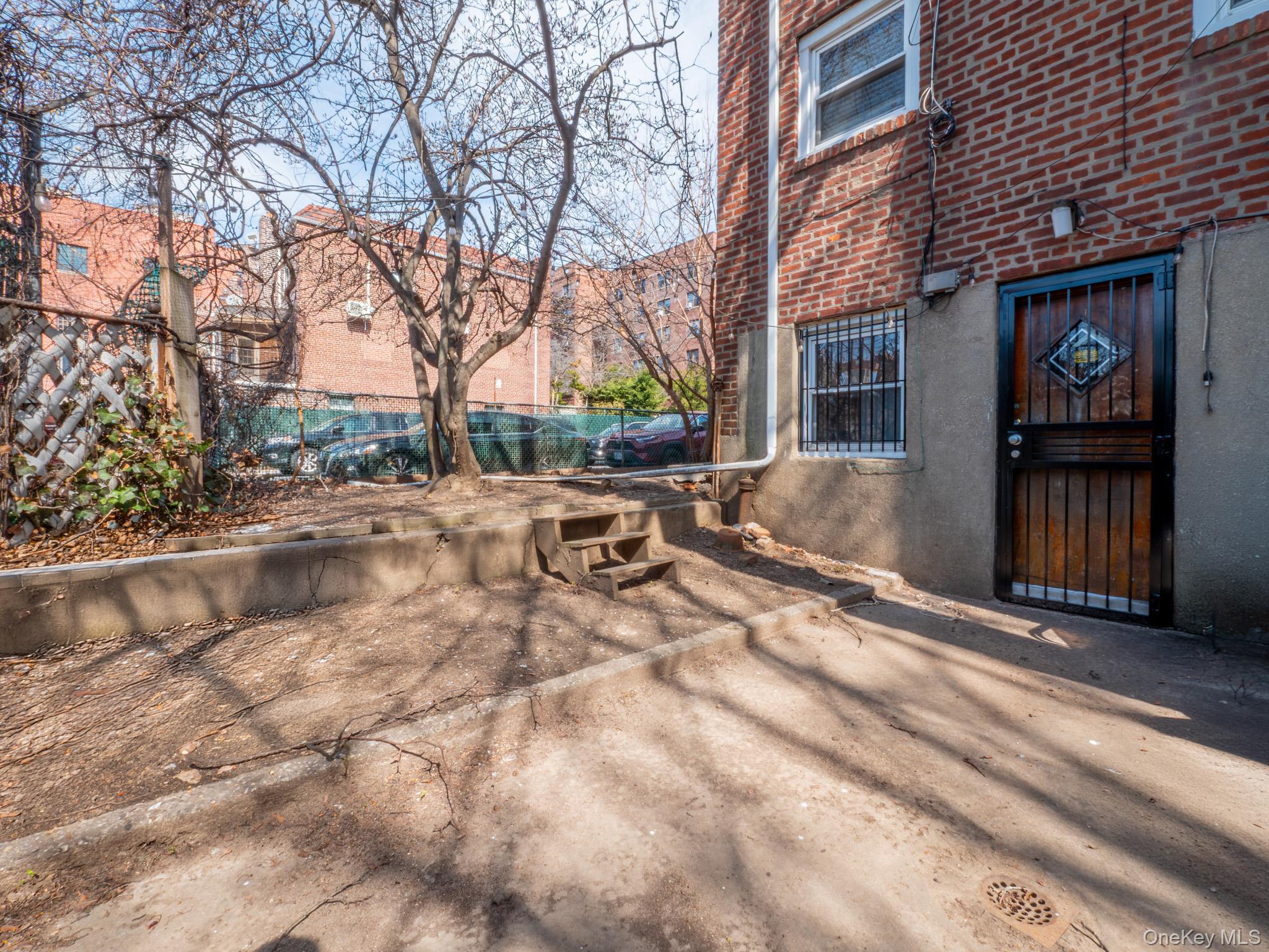 Single Family 67th Avenue  Queens, NY 11374, MLS-975919-31