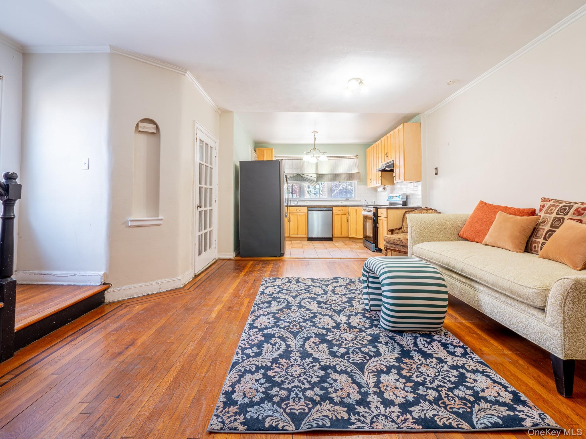 Single Family 67th Avenue  Queens, NY 11374, MLS-975919-7