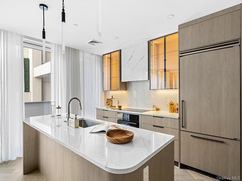 Condo Austin  Queens, NY 11375, MLS-975920-4