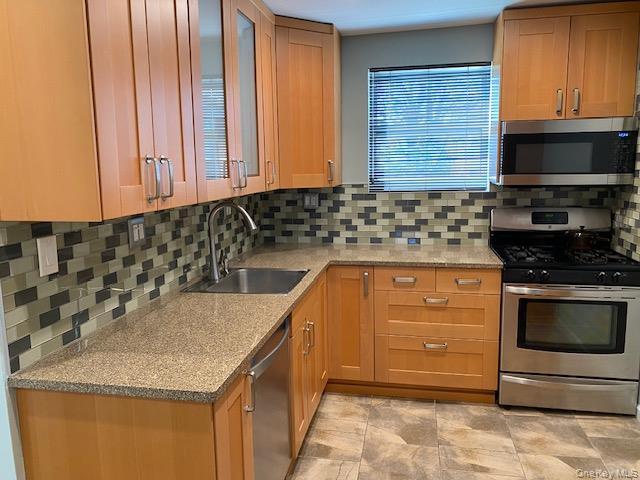 Coop 74th  Queens, NY 11004, MLS-975939-3