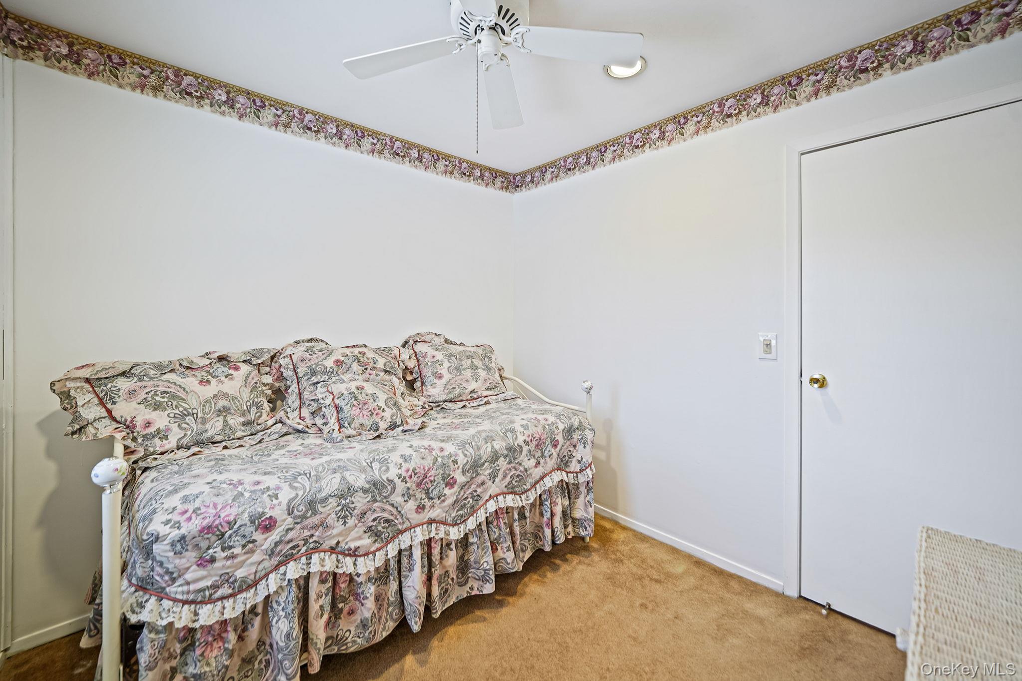 Condo Huntington Commons  Suffolk County, NY 11980, MLS-975964-12